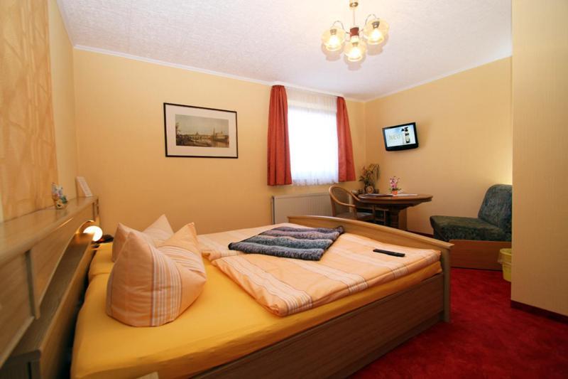 Familienhotel Zur Linde Паншвиц-Кукау Номер фото